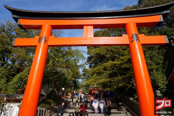 [JOI Travel] Mengunjungi Rumah Uka-sama “Inari, Konkon, Koi Iroha” Di Fushimi Inari