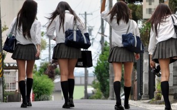 Menganggap Sekolah Tidak Penting, Siswi Jepang Dikoreksi Netizen